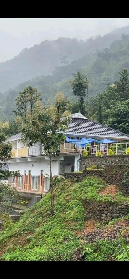 Earth Lounge Resort Vagamon Bagian luar foto